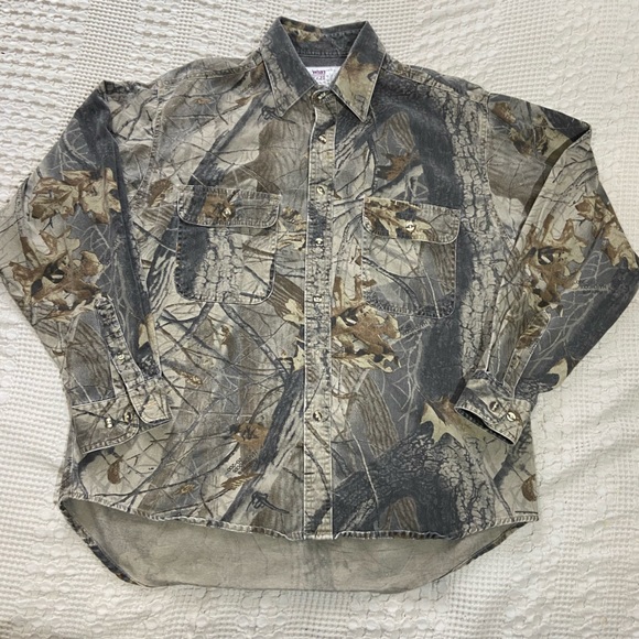 Vintage Wrangler Camo Button Up - Picture 3 of 7